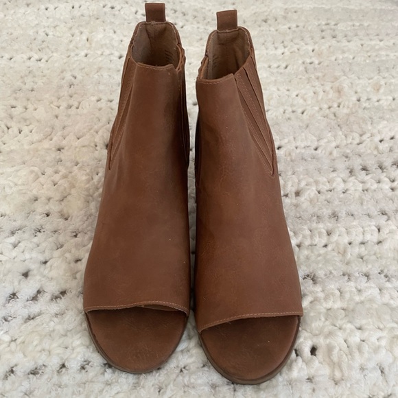 Brown leather open toe ankle boots - Picture 5 of 7